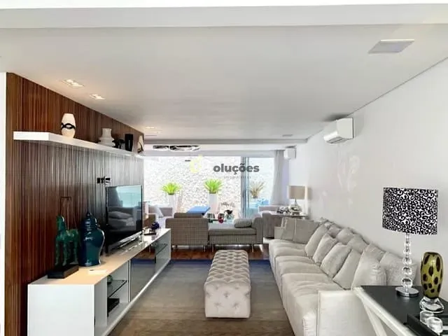 Sobrado com 520m² 3 quartos e 6 banheiros, à venda, no bairro Pacaembu em São Paulo