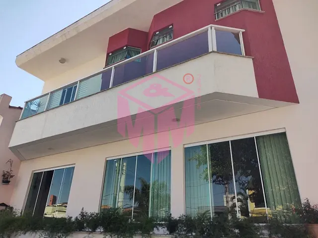 Sobrado com 231m² 3 quartos e 5 banheiros, à venda, no bairro Nova Petrópolis em São Bernardo do Campo