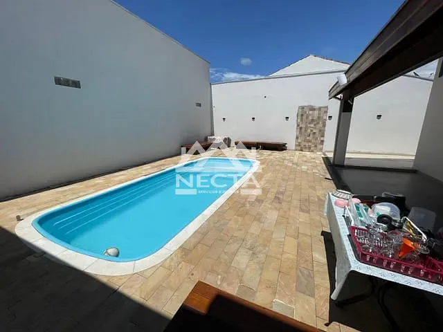 Sobrado com 360m² 4 quartos e 4 banheiros, à venda, no bairro Pontal de Santa Marina em Caraguatatuba