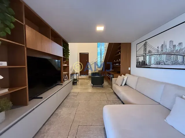 Sobrado com 224m² 3 quartos e 4 banheiros, à venda, no bairro Pólo Empresarial Goiás em Aparecida de Goiânia