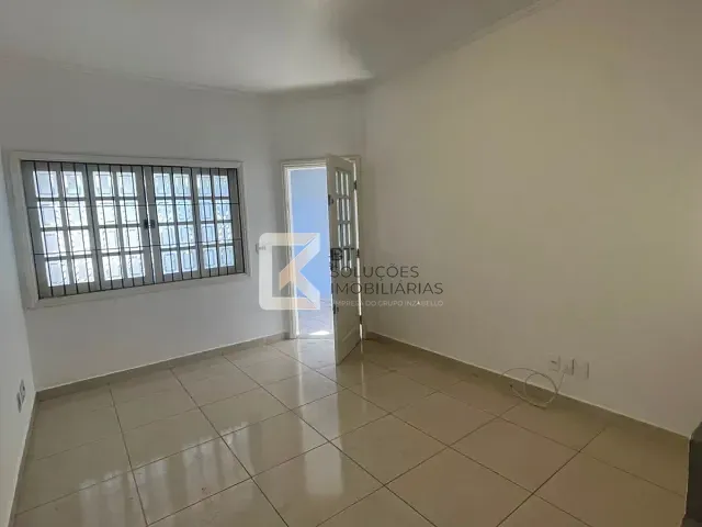 Sobrado 3 quartos e 2 banheiros, para alugar, no bairro Vila Todos os Santos em Indaiatuba
