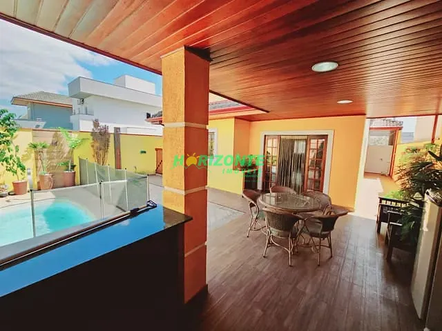 Casa com 184m² 3 quartos e 3 banheiros, à venda, no bairro Urbanova em São José dos Campos