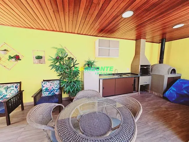 Casa com 184m² 3 quartos e 3 banheiros, à venda, no bairro Urbanova em São José dos Campos