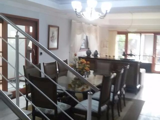 Foto do Sobrado - Sobrado à venda 3 Quartos, 1 Suite, 4 Vagas, 350M², Jardim das Colinas, São José dos Campos - SP | Condomínio Jardim Das Colinas | RUSSI IMÓVEIS