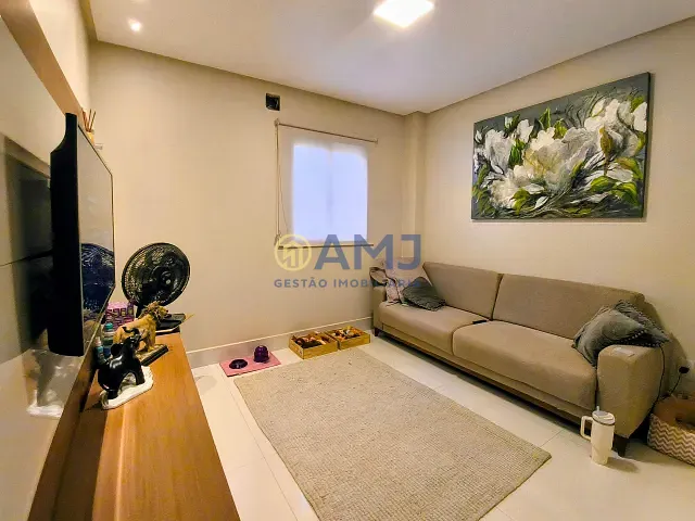 Sobrado com 406m² 4 quartos e 5 banheiros, à venda, no bairro Residencial Goiânia Golfe Clube em Goiânia
