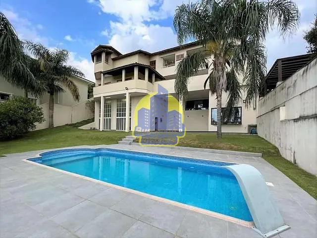 Sobrado com 1152m² 4 quartos e 6 banheiros, à venda, no bairro Jardim Passárgada I em Cotia