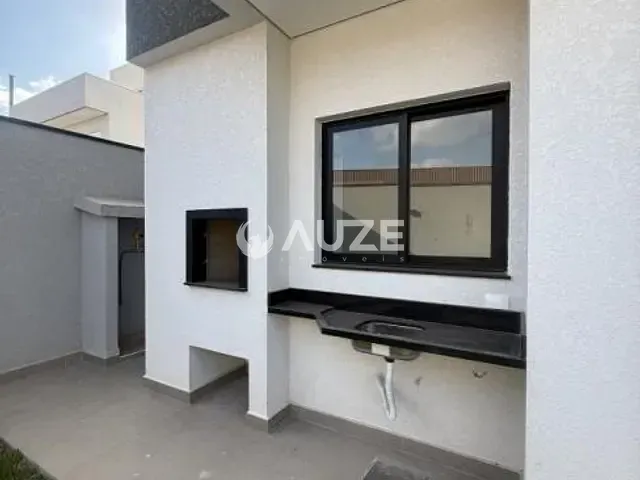 Sobrado com 172m² 3 quartos e 4 banheiros, à venda, no bairro Campo Pequeno em Colombo