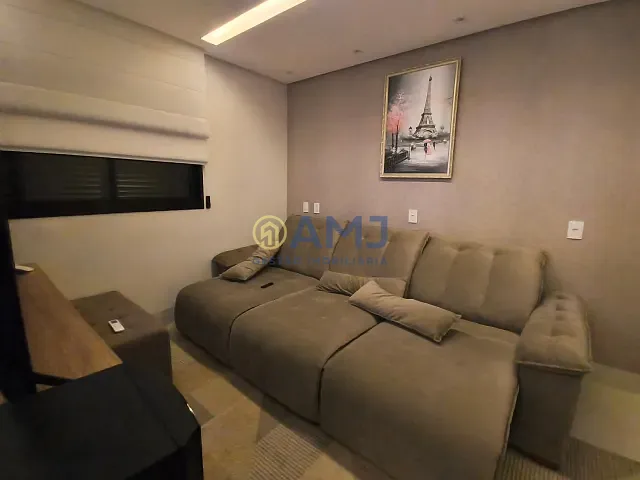 Sobrado com 300m² 3 quartos e 4 banheiros, à venda, no bairro Parqville Pinheiros em Aparecida de Goiânia