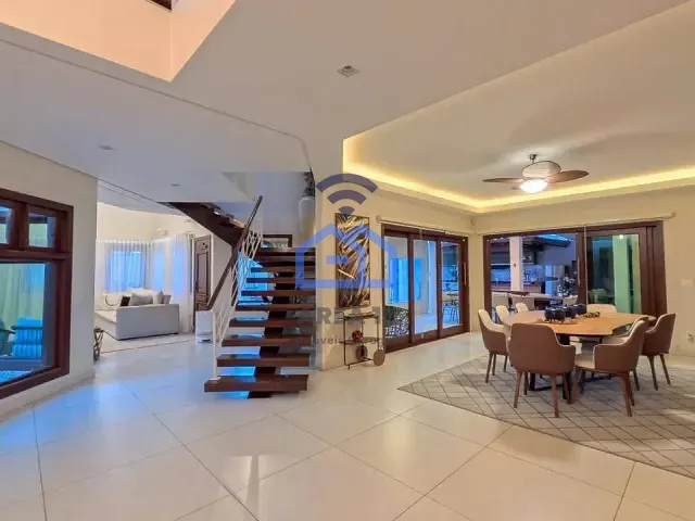 Sobrado com 437m², à venda, no bairro Indaiá em Caraguatatuba