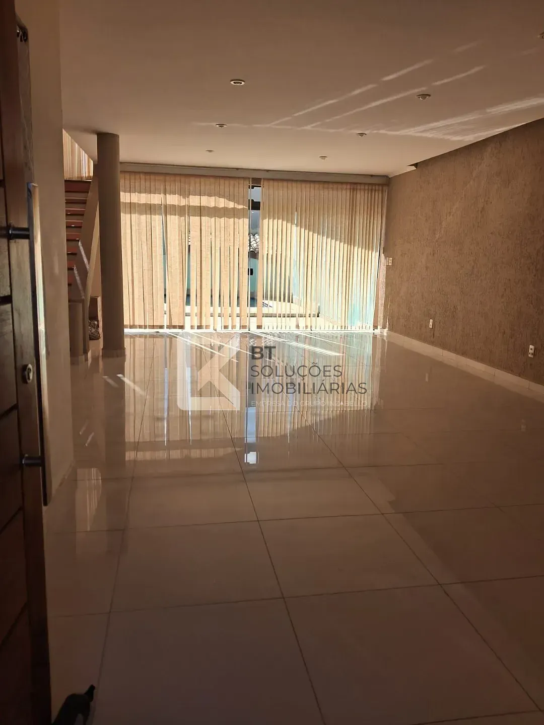 Sobrado, 4 quartos, 263 m² - Foto 1