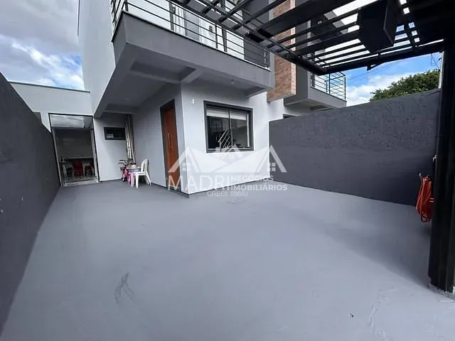 Sobrado com 76m² 2 quartos e 1 banheiro, à venda, no bairro Vale Verde em Palhoça