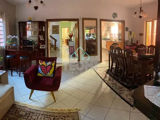Sobrado com 500m² 3 quartos e 5 banheiros, à venda, no bairro Parque Santo Antônio em Taubaté