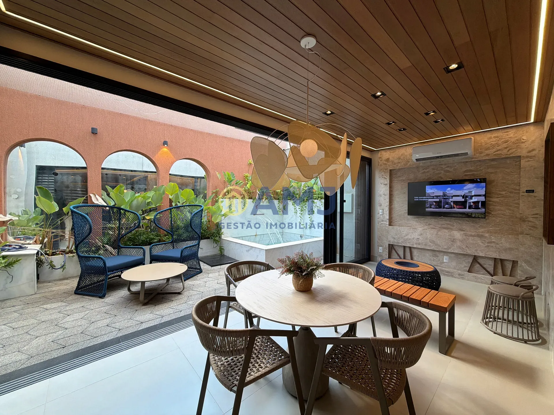 Sobrado, 3 quartos, 143 m² - Foto 1