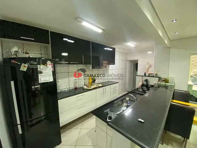 Sobrado com 187m² 2 quartos e 3 banheiros, à venda, no bairro Campestre em Santo André