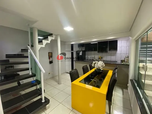 Sobrado com 187m² 2 quartos e 3 banheiros, à venda, no bairro Campestre em Santo André
