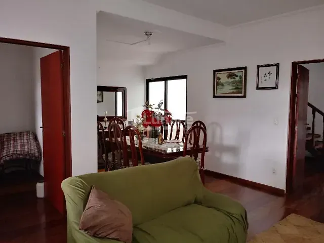 Sobrado com 400m² 4 quartos e 4 banheiros, à venda, no bairro Vila Oliveira em Mogi das Cruzes
