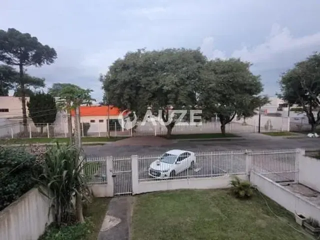 Sobrado com 257m² 3 quartos e 2 banheiros, à venda, no bairro Boqueirão em Curitiba