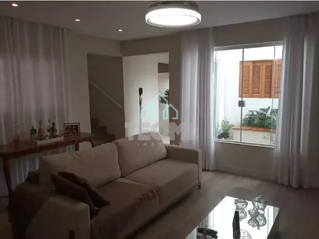 Sobrado com 250m² 5 quartos e 3 banheiros, à venda, no bairro Residencial Vila Velha em Taubaté