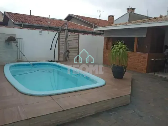 Sobrado com 250m² 5 quartos e 3 banheiros, à venda, no bairro Residencial Vila Velha em Taubaté