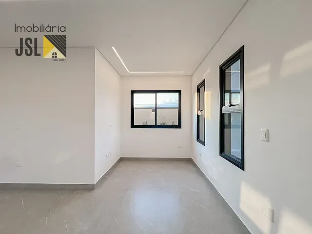 Sobrado com 250m² 3 quartos e 2 banheiros, à venda, no bairro Jardim das Flores em São José dos Campos