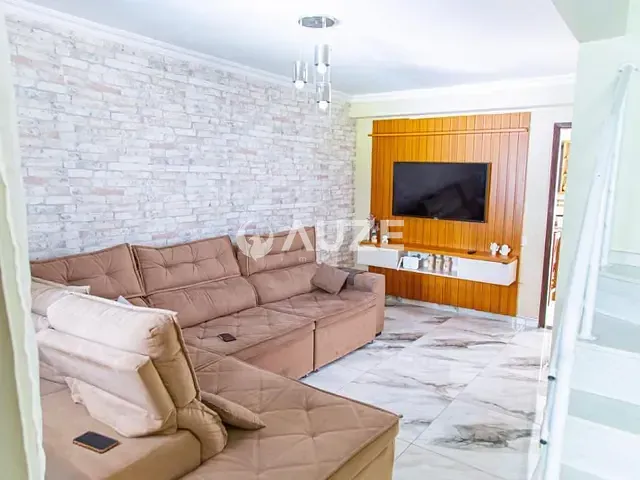 Sobrado com 198m², à venda, no bairro Cidade Jardim em São José Dos Pinhais