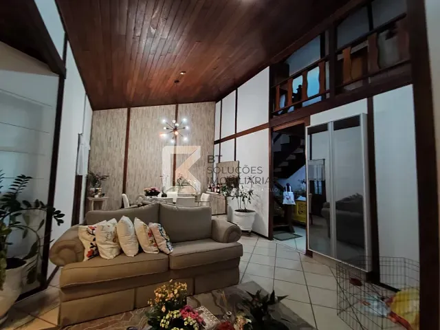 Sobrado com 300m² 3 quartos e 3 banheiros, à venda ou para alugar, no bairro Jardim Esplanada em Indaiatuba
