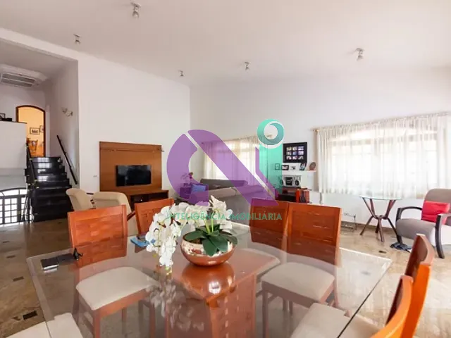 Sobrado com 250m² 4 quartos e 4 banheiros, à venda, no bairro City Bussocaba em Osasco