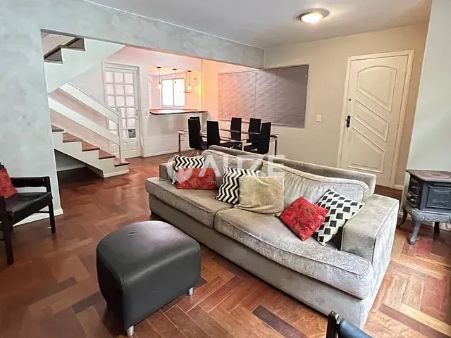 Sobrado com 191m² 3 quartos e 4 banheiros, à venda, no bairro Santa Felicidade em Curitiba