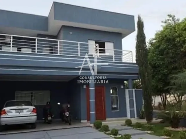 Sobrado com 250m² 3 quartos e 5 banheiros, à venda, no bairro Condomínio Residencial Jardins em Taubaté