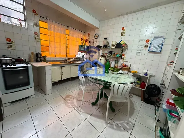 Sobrado com 302m² 11 quartos e 9 banheiros, à venda, no bairro Jardim Primavera em Caraguatatuba