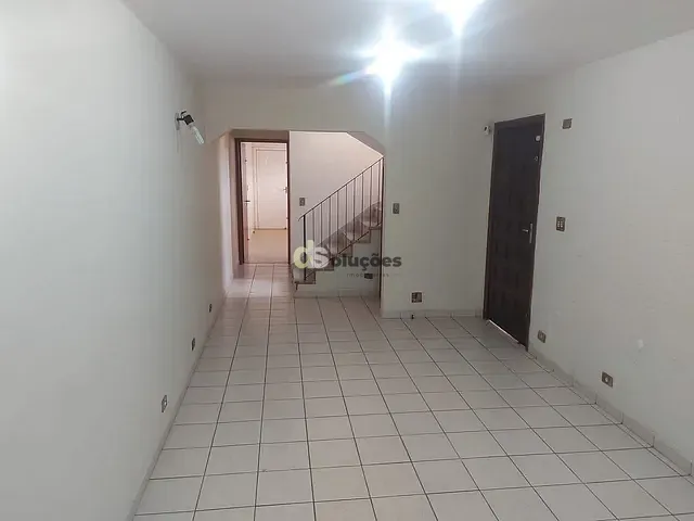 Sobrado 3 quartos e 2 banheiros, à venda, no bairro Parque Maria Domitila em São Paulo