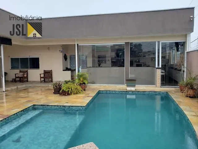 Sobrado com 370m² 3 quartos e 3 banheiros, à venda, no bairro Borda da Mata em Caçapava