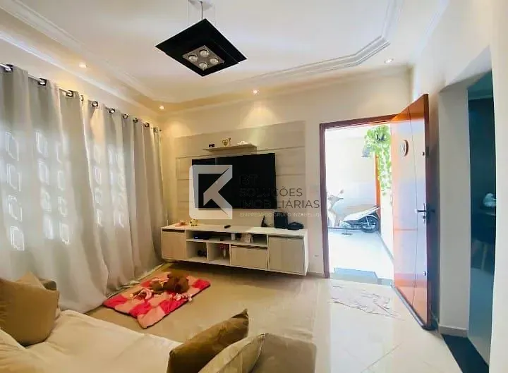 Sobrado, 3 quartos, 195 m² - Foto 1