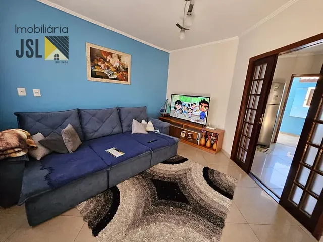 Sobrado com 150m² 3 quartos e 2 banheiros, à venda, no bairro Vila Bandeirantes em Caçapava