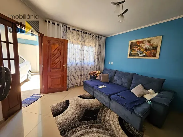 Sobrado com 150m² 3 quartos e 2 banheiros, à venda, no bairro Vila Bandeirantes em Caçapava
