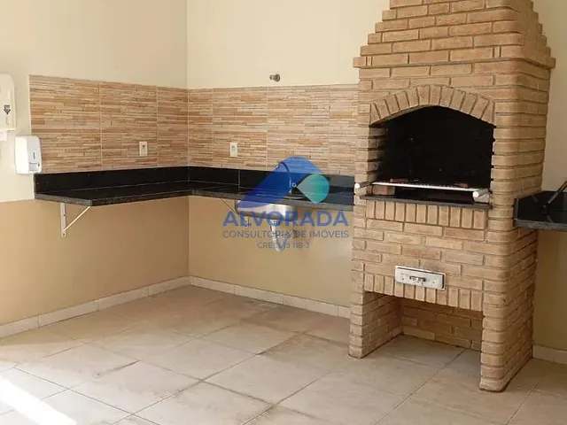Sobrado com 132m² 2 quartos e 3 banheiros, à venda, no bairro Jardim Primavera em Jacareí