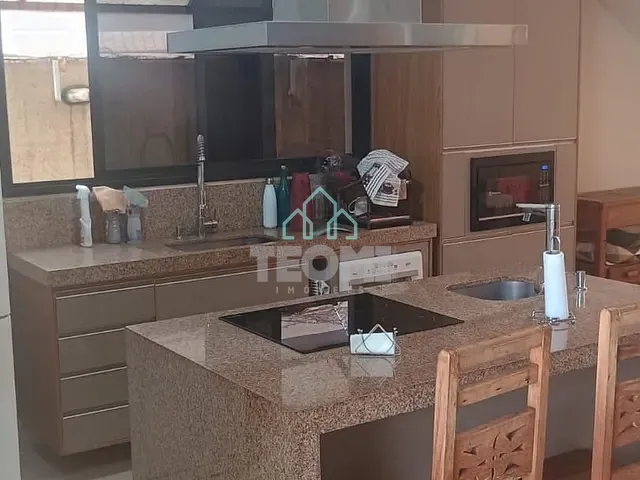 Sobrado com 306m² 3 quartos e 3 banheiros, à venda ou para alugar, no bairro Loteamento Residencial Pérola do Vale em Tremembé