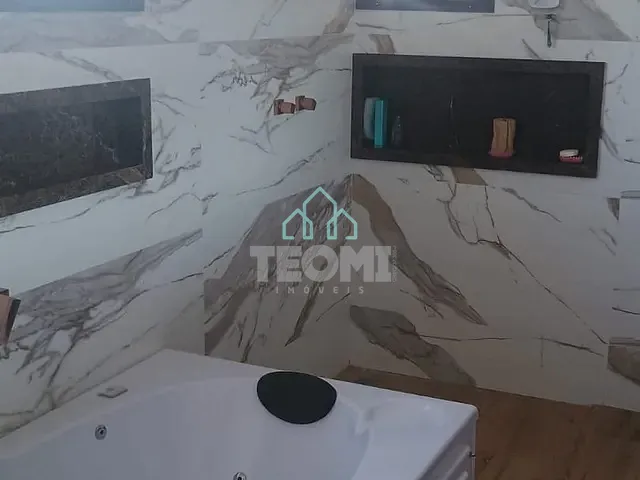 Sobrado com 306m² 3 quartos e 3 banheiros, à venda ou para alugar, no bairro Loteamento Residencial Pérola do Vale em Tremembé