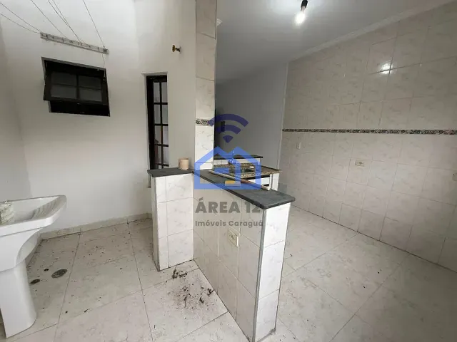 Sobrado com 95m² 2 quartos e 3 banheiros, para alugar, no bairro Prainha em Caraguatatuba