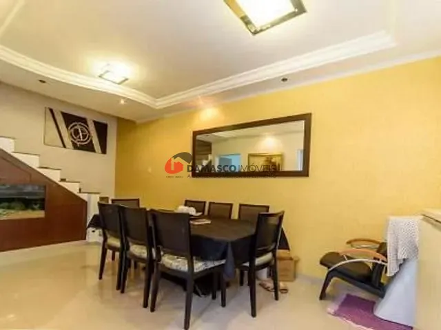 Sobrado com 265m² 5 quartos e 3 banheiros, à venda, no bairro Mauá em São Caetano do Sul