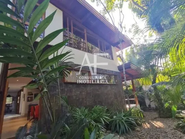Sobrado com 550m² 3 quartos e 3 banheiros, à venda, no bairro Praia do Itamambuca em Ubatuba