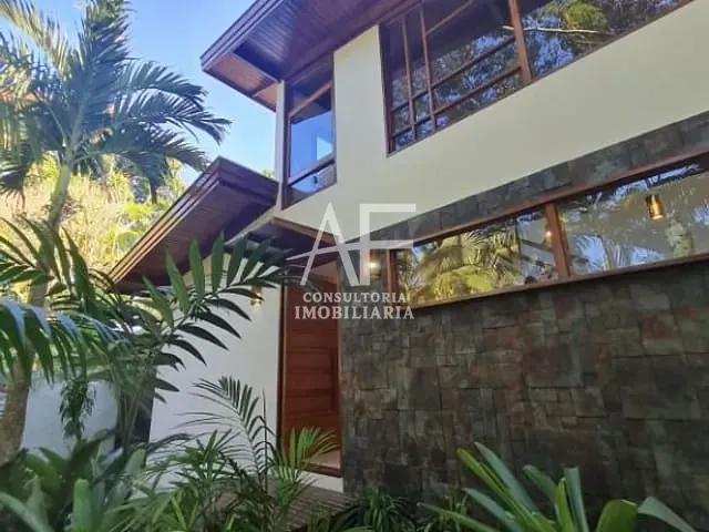 Sobrado com 550m² 3 quartos e 3 banheiros, à venda, no bairro Praia do Itamambuca em Ubatuba