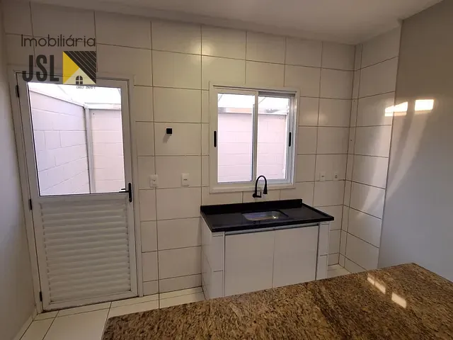 Sobrado com 76m² 2 quartos e 1 banheiro, à venda, no bairro Parque Residencial Nova Caçapava em Caçapava