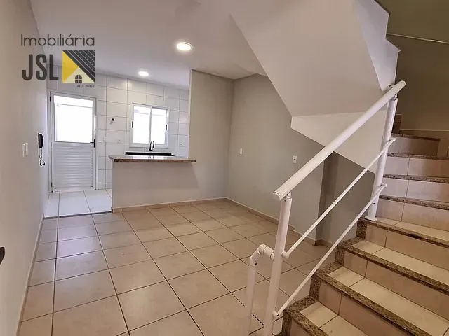 Sobrado com 76m² 2 quartos e 1 banheiro, à venda, no bairro Parque Residencial Nova Caçapava em Caçapava