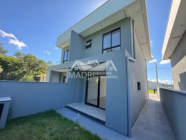 Sobrado com 150m² 2 quartos e 1 banheiro, à venda, no bairro Forquilhas em São José