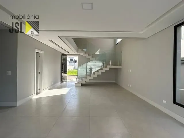 Sobrado com 300m² 3 quartos e 4 banheiros, à venda, no bairro Condomínio Terras do Vale em Caçapava