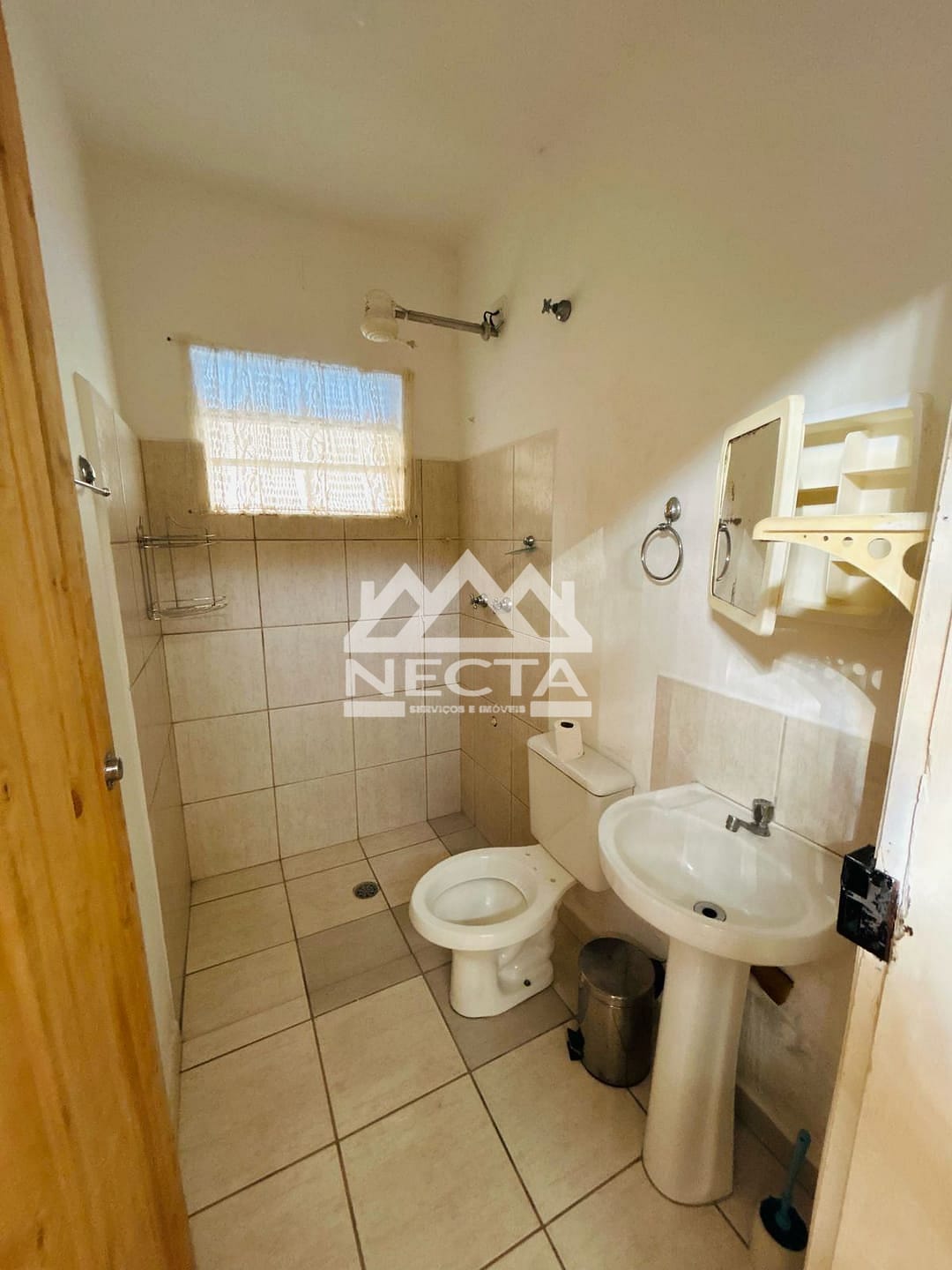 Sobrado à venda e aluguel com 6 quartos, 247m² - Foto 38