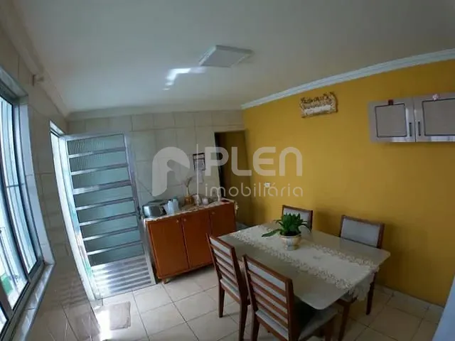 Sobrado 3 quartos e 3 banheiros, para alugar, no bairro Jardim Francisco Mendes em São Paulo