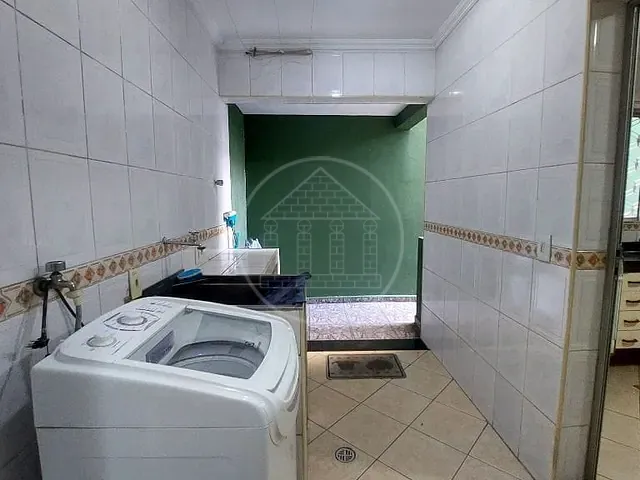Sobrado com 300m² 3 quartos e 2 banheiros, para alugar, no bairro Jardim Beatriz em São Paulo