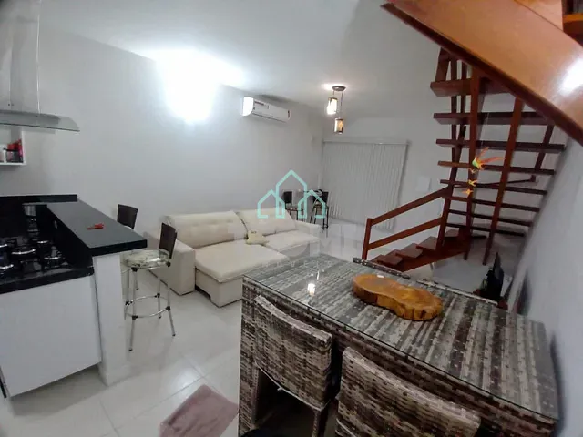 Sobrado 2 quartos e 3 banheiros, à venda, no bairro Jardim Adalgisa em Caraguatatuba